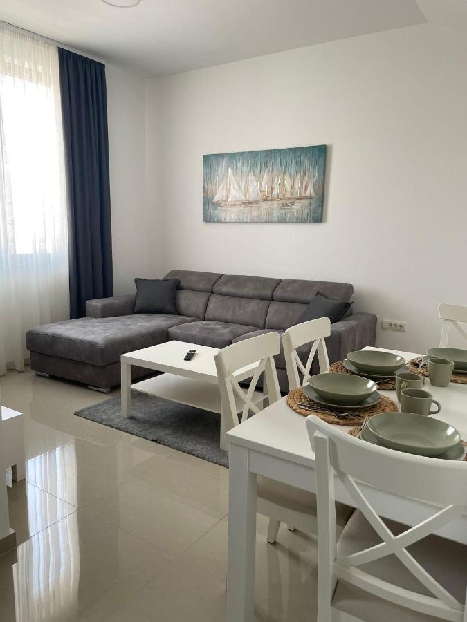 Morpheus Apartmani Sremska Mitrovica Exteriör bild