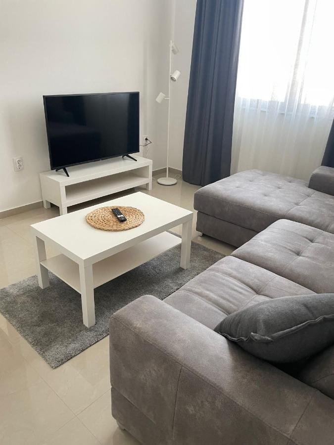 Morpheus Apartmani Sremska Mitrovica Exteriör bild