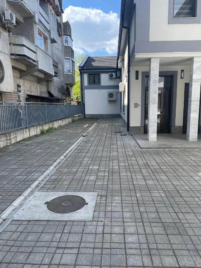 Morpheus Apartmani Sremska Mitrovica Exteriör bild