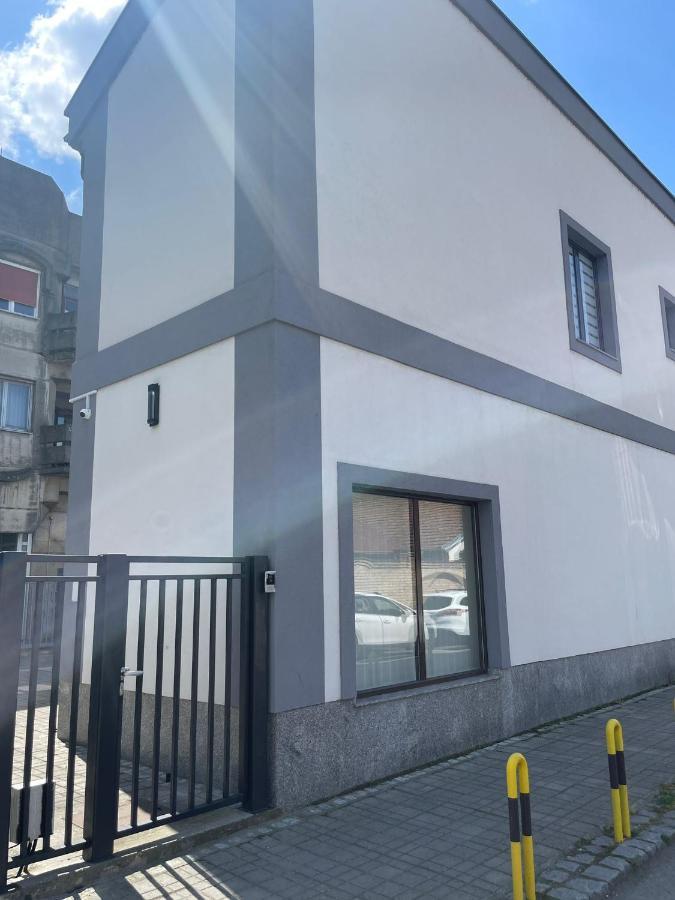 Morpheus Apartmani Sremska Mitrovica Exteriör bild