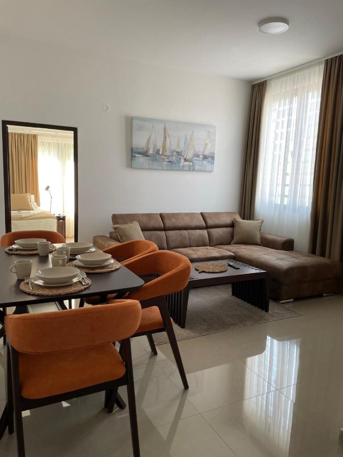 Morpheus Apartmani Sremska Mitrovica Exteriör bild
