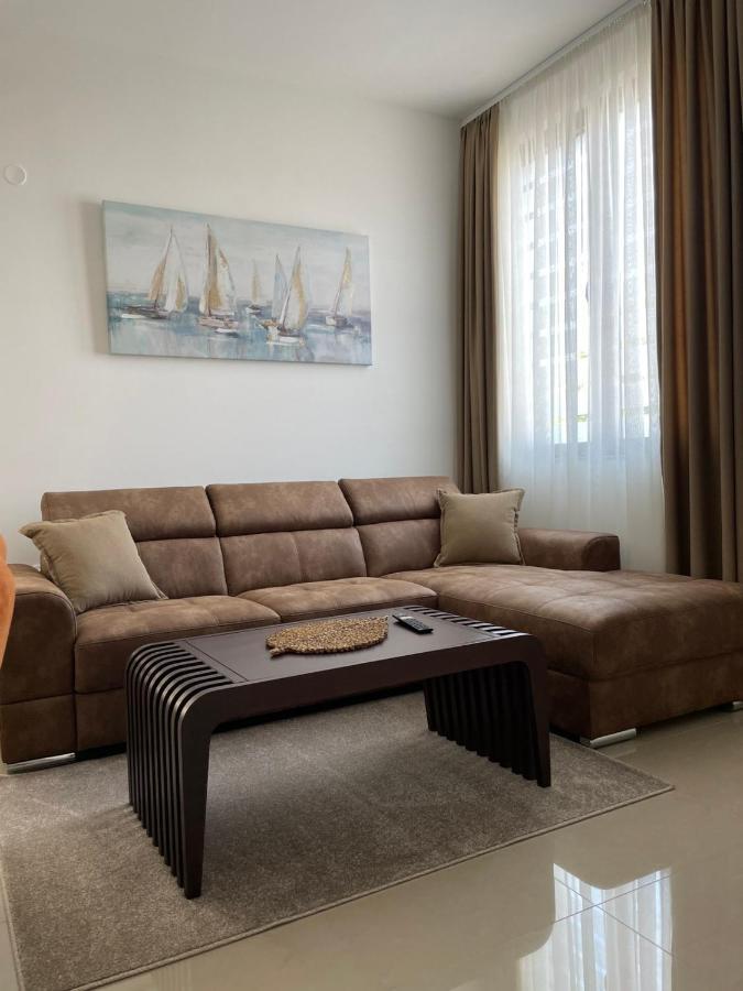 Morpheus Apartmani Sremska Mitrovica Exteriör bild
