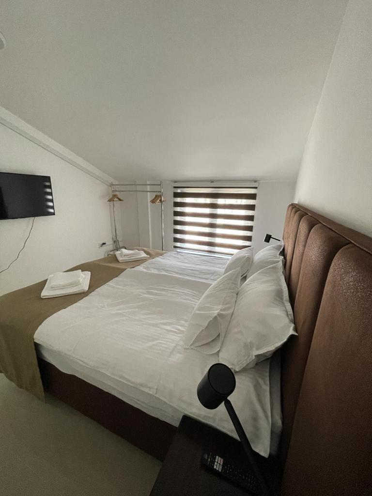 Morpheus Apartmani Sremska Mitrovica Exteriör bild