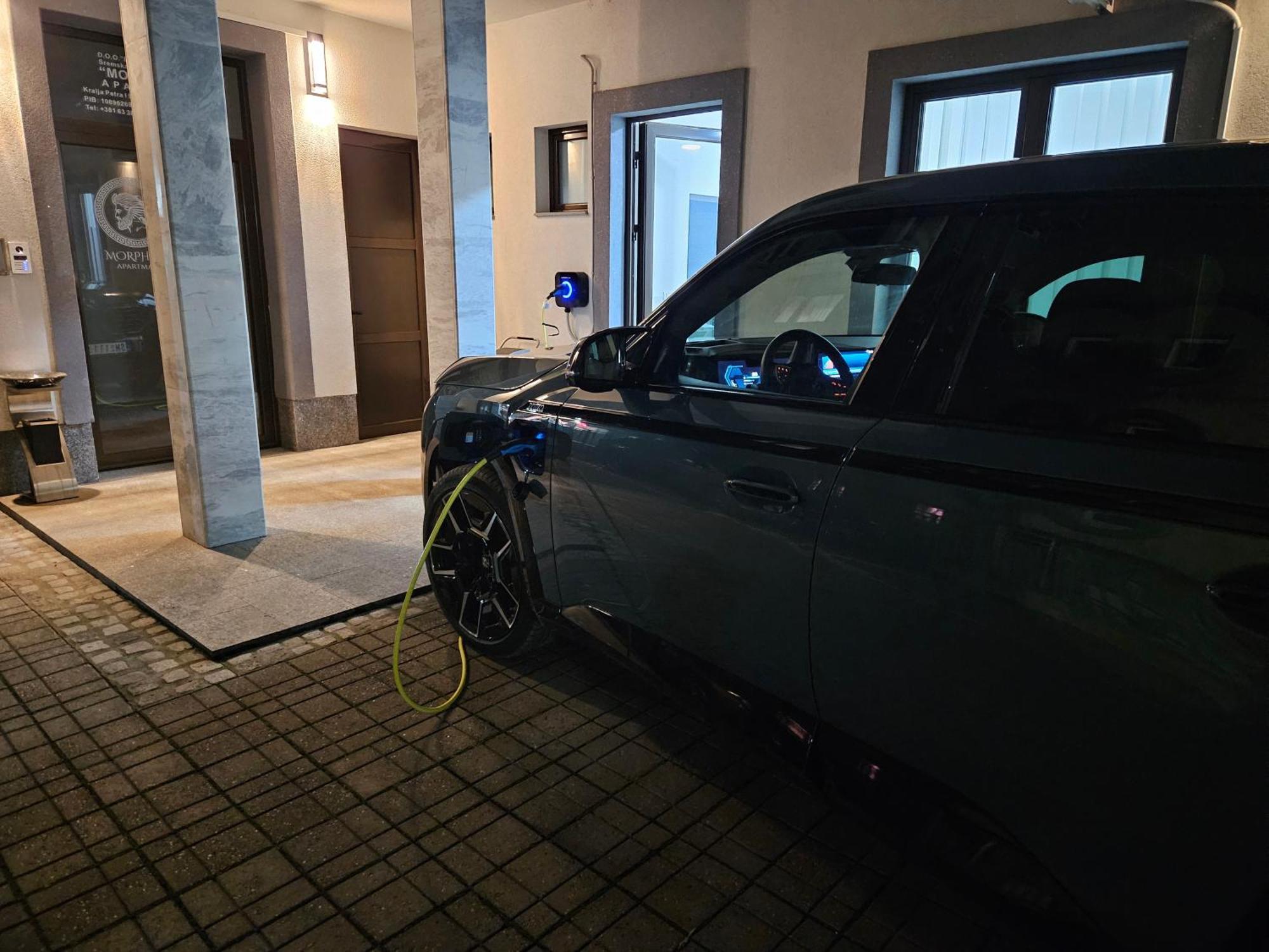 Morpheus Apartmani Sremska Mitrovica Exteriör bild